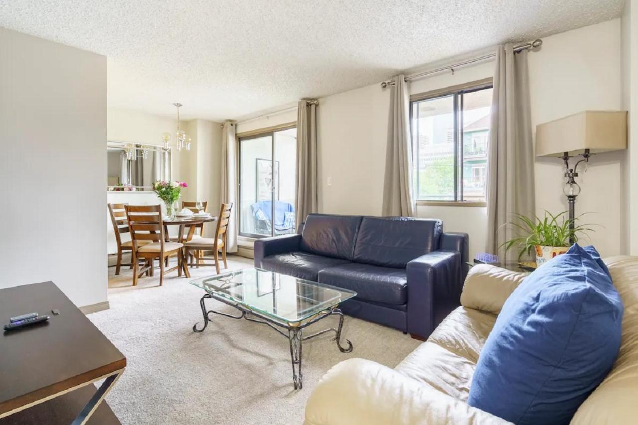 Entire Condo Downtown, Walk To Bmo & Stampede, Parking, 1,5 Hrs To Banff Calgary Exterior photo